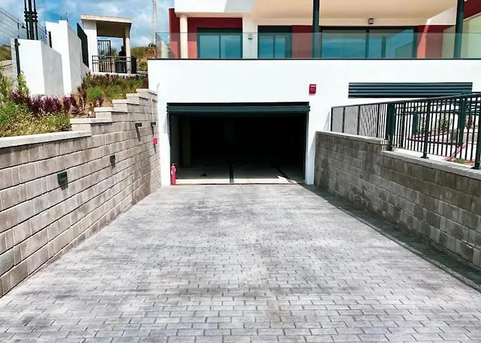 Modern Apartment-sea View דירה