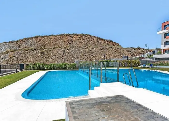 Modern Apartment-sea View דירה פואנגירולה