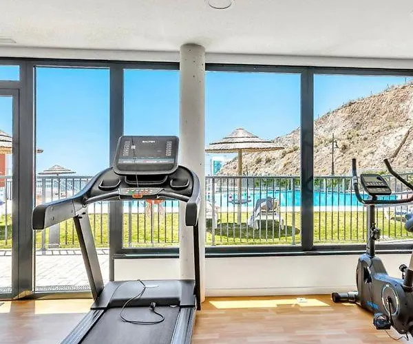 Modern Apartment-sea View דירה